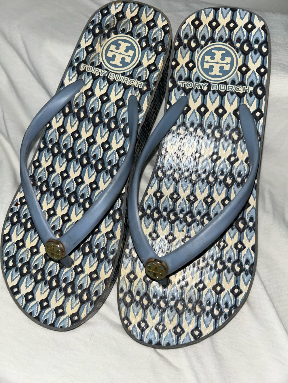 Blue and white platform flipflops - Picture 2 of 6